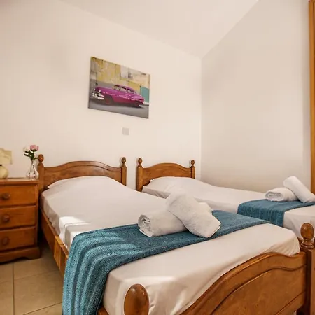 Kangaroo Villa