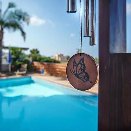 Kangaroo Villa