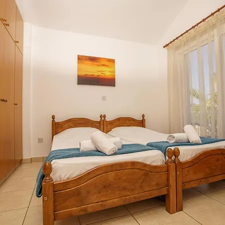 Kangaroo Villa *